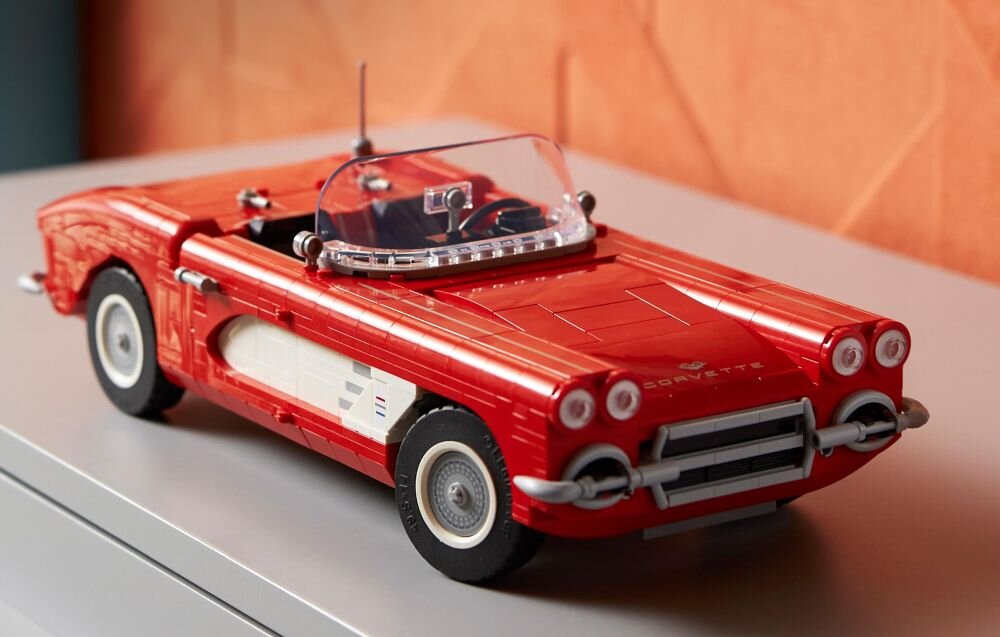LEGO 10321 ICONS Corvette  klocki modele samochodów, samochody klasyczne, lego dla dorosłych, model Chevroleta, samochody Lego dla dorosłych, samochody sportowe Lego, prezenty dla mężczyzn, prezenty dla niego, zestawy kolekcjonerskie, do kolekcji, chevrolet corvette, model kabrioletu 