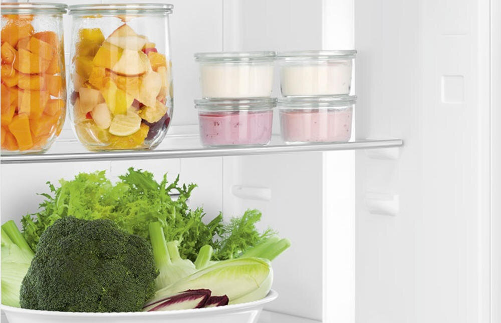 SMEG FAB32RCR5 lodówka wnętrze rodzina szklane regulowane półki pojemne szuflady żywność