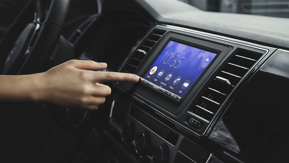 Radio samochodowe SONY XAV-AX3250 - sterowanie