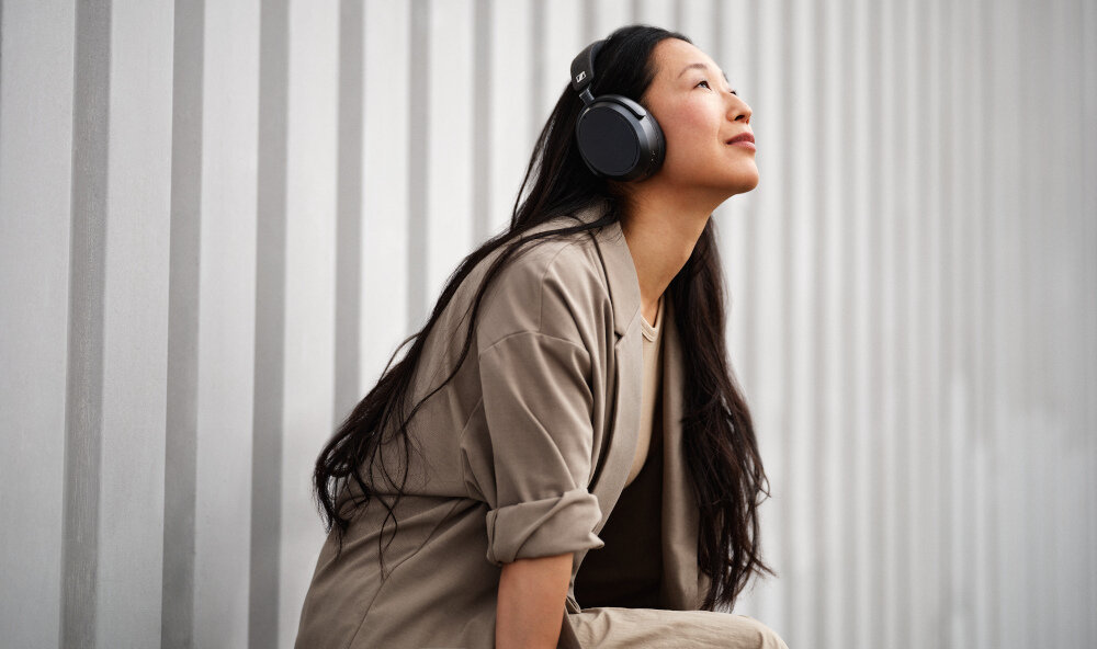 Słuchawki nauszne SENNHEISER Momentum  4 dźwięk funkcja smart pause