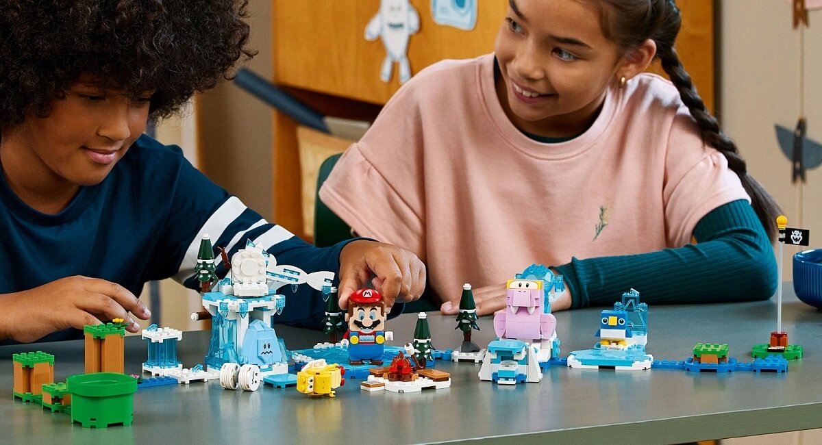 LEGO Super Mario Śniegowa przygoda Fliprusa  - Zestaw rozszerzający 71417 Prezent dla siedmiolatków i starszych dzieci 
