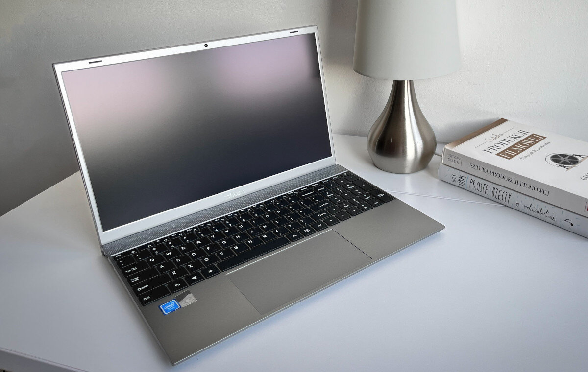 Laptop MAXCOM mBook 15.6 IPS Celeron J4125 8GB RAM 256GB SSD pamięć pojemność płynność