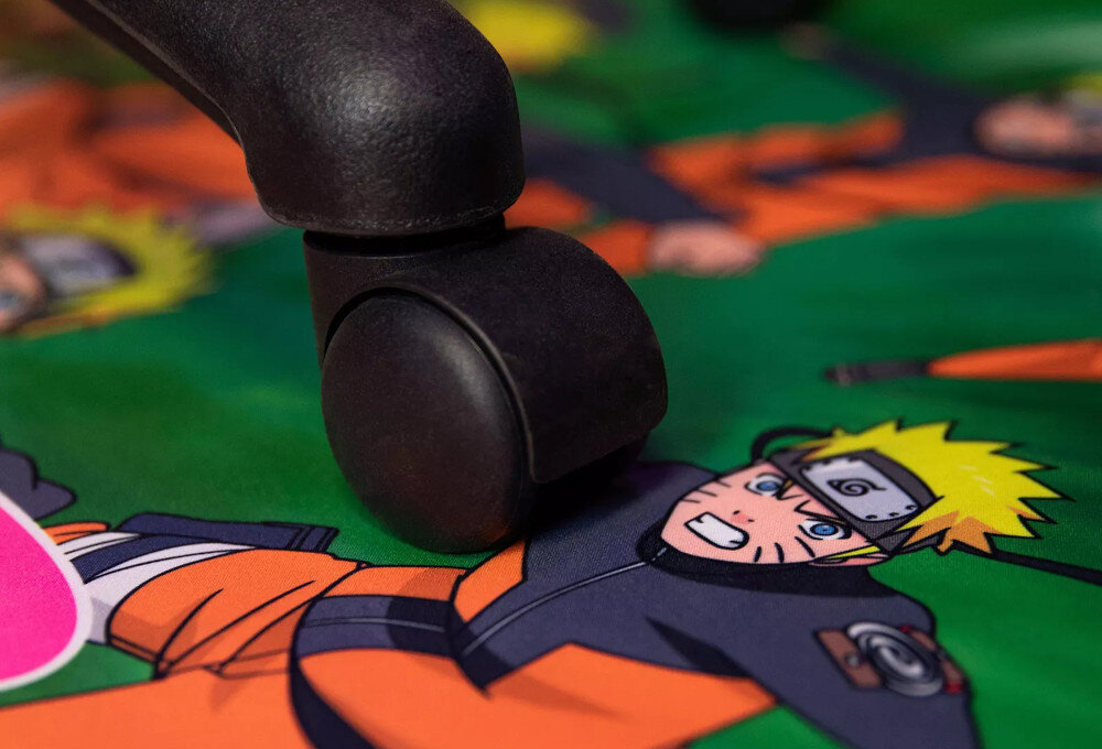 Mata pod fotel gamingowy KONIX Naruto Multiclonage materiały powierzchnia brzegi odporność