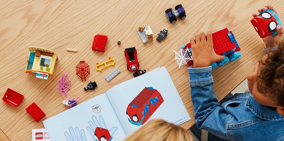 LEGO MARVEL Mobilna kwatera drużyny Spider-Mana 10791 dziecko kreatywność zabawa nauka rozwój klocki figurki minifigurki jakość tradycja konstrukcja nauka wyobraźnia role jakość bezpieczeństwo wyobraźnia budowanie pasja hobby funkcje instrukcja aplikacja LEGO Builder