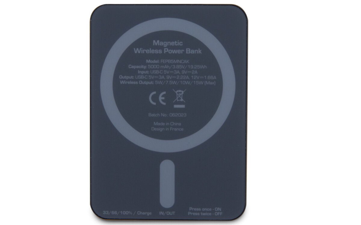 Powerbank indukcyjny FERRARI Metal Logo MagSafe 5000 mAh 15W Urządzenia moc ładowanie wymiary bateria pojemność bezpieczeństwo lekkość wygoda 