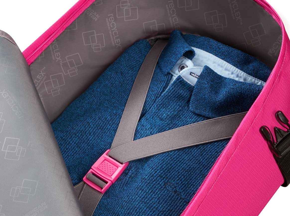 Forma małej walizki, pojemna komora, pasy zabezpieczające, plecak American Tourister Take2Cabin S