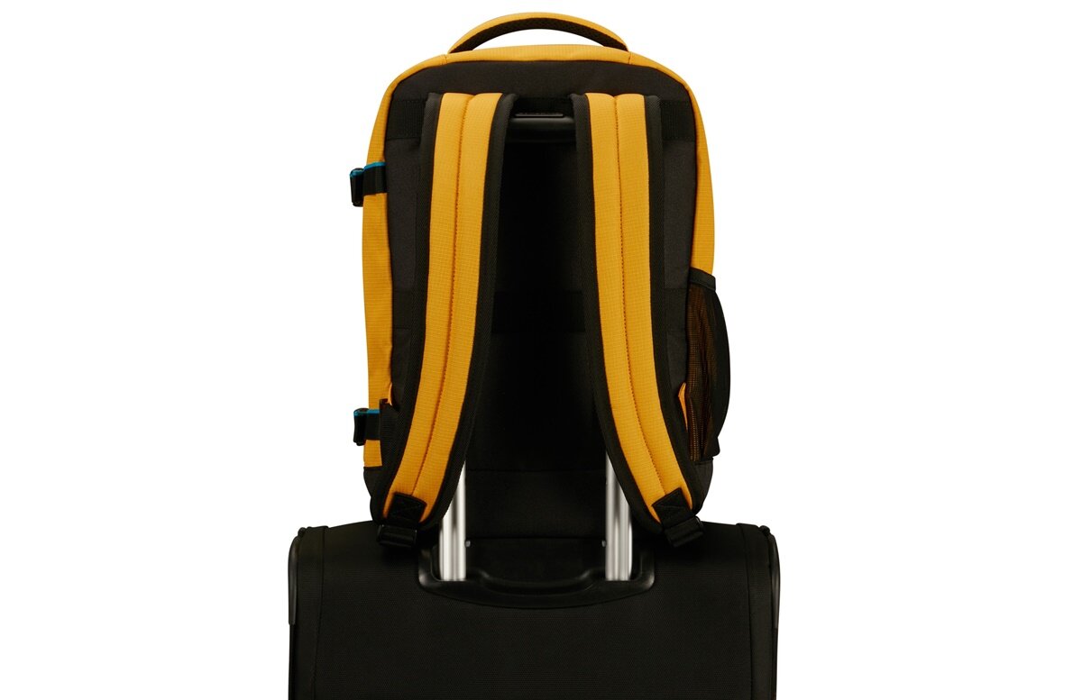 Wymiary do bagażu podręcznego, rozwiązanie smart sleeve, plecak American Tourister Take2Cabin S