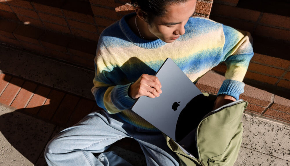 Laptop APPLE MacBook Air 2024 13.6 M3 8GB RAM 512GB SSD macOS Gwiezdna szarość 18 godzin pracy grubość 1 cm materiały z recyklingu