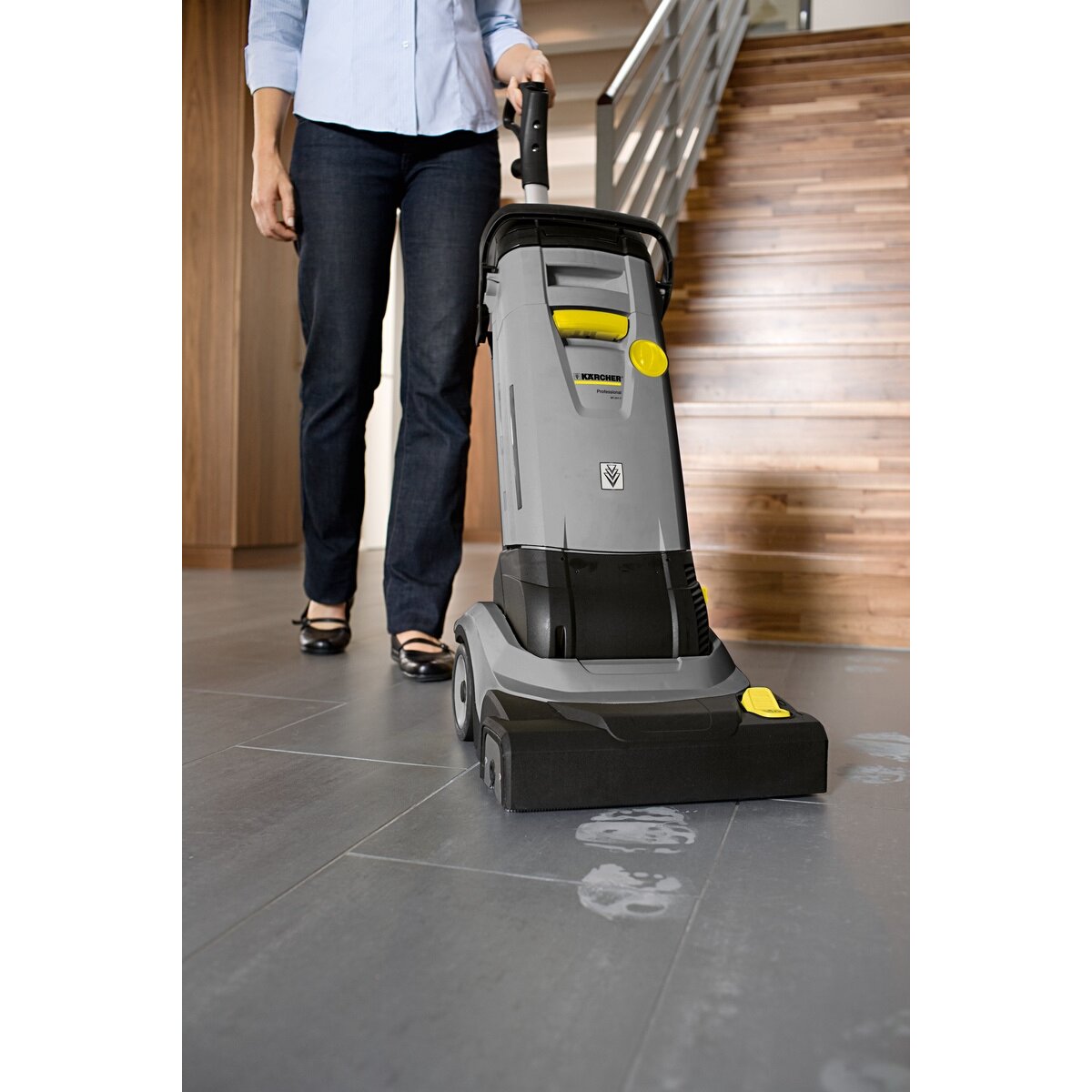 Szorowarka kompaktowa KARCHER Professional BR 30/4 C 1.783220.0 cena