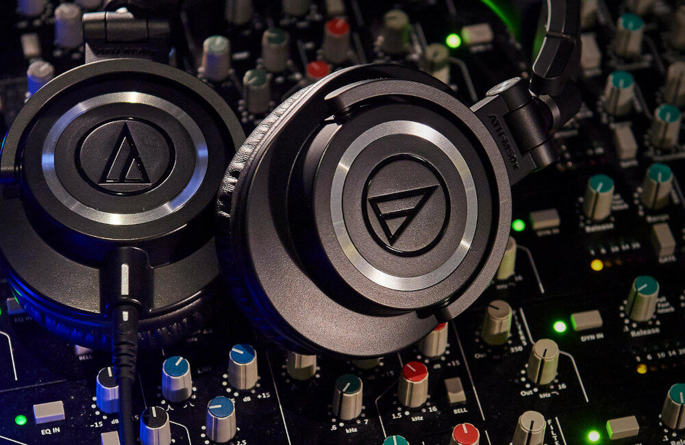 SŁUCHAWKI AUDIO-TECHNICA ATH-M50X NAUSZNE STUDYJNE BLACK DJ studio nagraniowe obrót