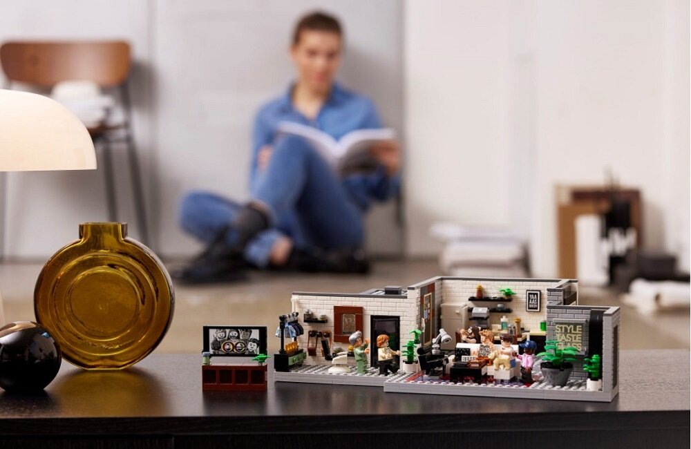 LEGO Creator Queer Eye Mieszkanie Fab Five 10291 Zapewnij sobie niebanalny relaks 