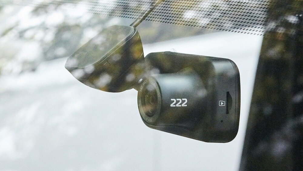 Wideorejestrator NEXTBASE 222G ekran obiektyw rozdzielczość nagrywanie parkowanie czujnik mocowanie matryca filmy