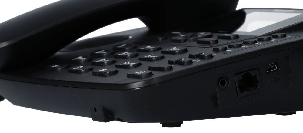 Telefon MAXCOM MM41D Czarny funkcja FOTA kalkulator kalendarz odtwarzacz muzyki i filmów