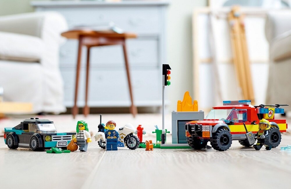 LEGO City Akcja strażacka i policyjny pościg 60319 Pełna akcji zabawka Ciekawy zestaw do kreatywnej zabawy