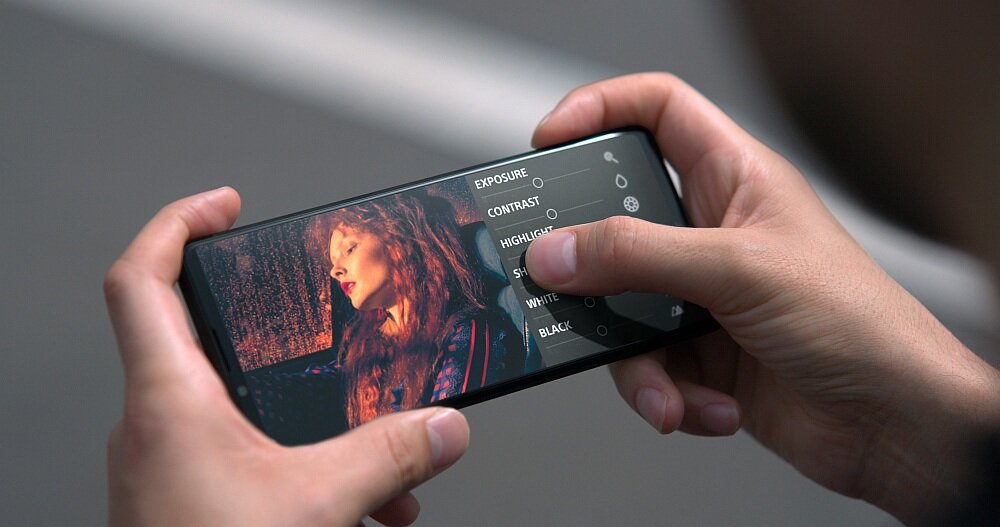 Smartfon SONY Xperia Pro-I  muzyka ekran pamięć bateria aparat procesor zdjęcia filmy pojemność rozdzielczość ram opis ładowanie 