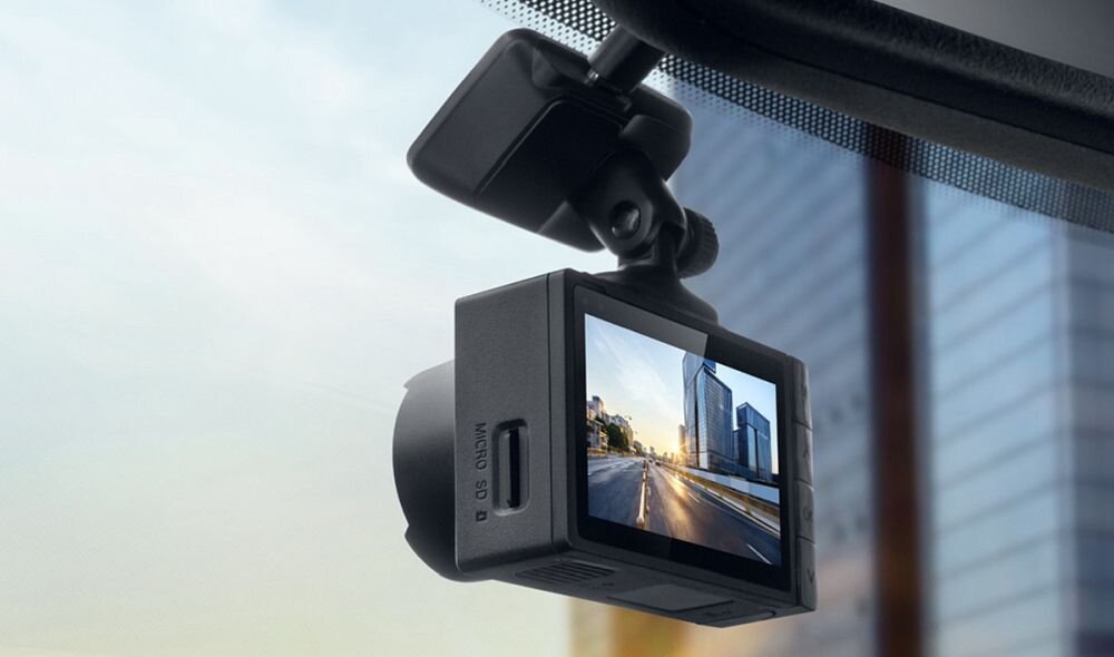 Wideorejestrator NEOLINE G-TECH X32  obiektyw rozdzielczość nagrywanie kąt zapis sensor czujnik montaż wymiary ładowanie zasilanie auto samochód rejestrowanie karta pamięć pojemność ładowarka obraz zdjęcia filmy aplikacja sterowanie 