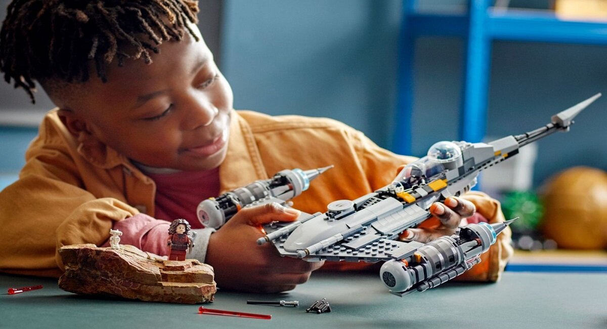 LEGO Star Wars Myśliwiec N-1 Mandalorianina 75325 Wiele godzin zabawy i świetna ozdoba pokoju Zestaw stworzony dla kreatywnych dzieci