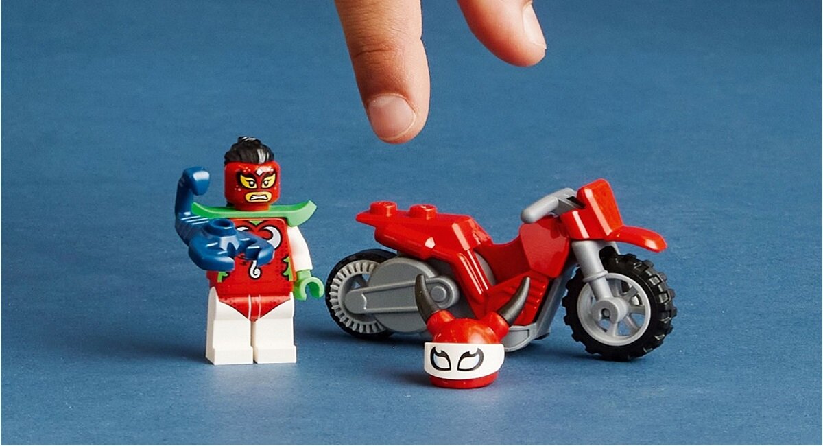 LEGO City Motocykl kaskaderski brawurowego skorpiona 60332 Budowanie istotnych życiowych umiejętności podczas zabawy Kompaktowy zestaw do zabawy