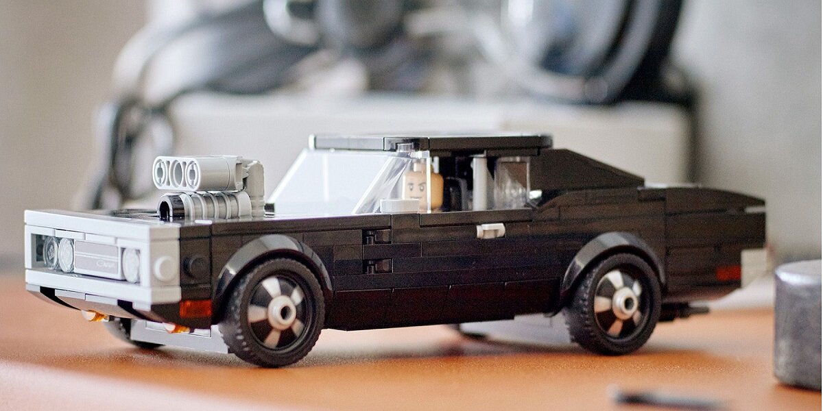 LEGO Speed Champions Fast & Furious 1970 Dodge Charger R-T 76912 Kultowy muscle car z „Szybkich i wściekłych” Element po elemencie skonstruuj słynny muscle car