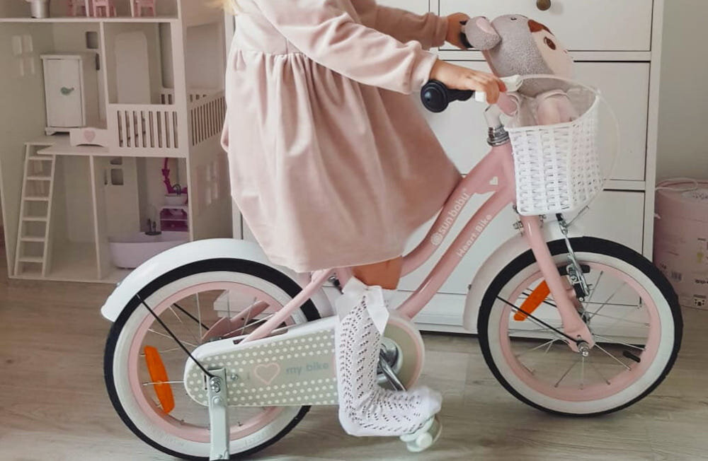 Rower dziecięcy SUN BABY Heart Bike 12 cali dla dziewczynki Różowy w pięknym różowym kolorze dla dziewczynek w wieku od 2 do 4 lat efektywna nauka jazdy szlifowanie umiejętności jazdy na rowerze doskonała zabawa aktywność na świeżym powietrzu stabilny
