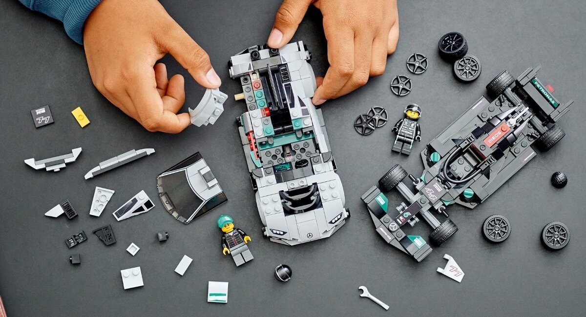 LEGO Speed Champions Mercedes-AMG F1 W12 E Performance i Mercedes-AMG ONE 76909 Cyfrowe instrukcje budowania