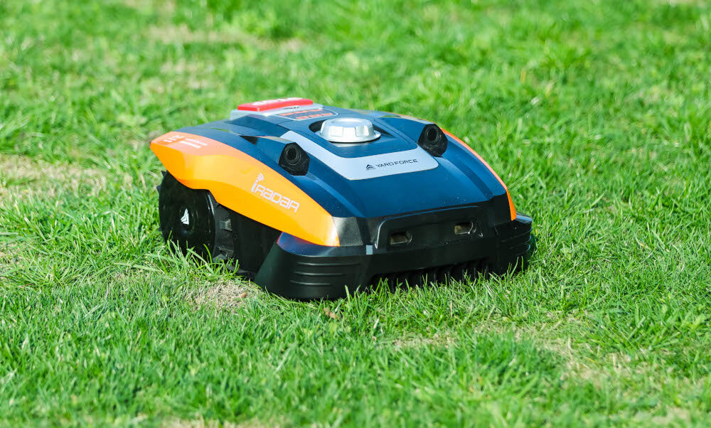 Robot koszący YARD FORCE YF-RC400RIS sterowanie Wi-Fi sterowanie Wi-Fi nieskazitelne cięcie zdrowy trawnik