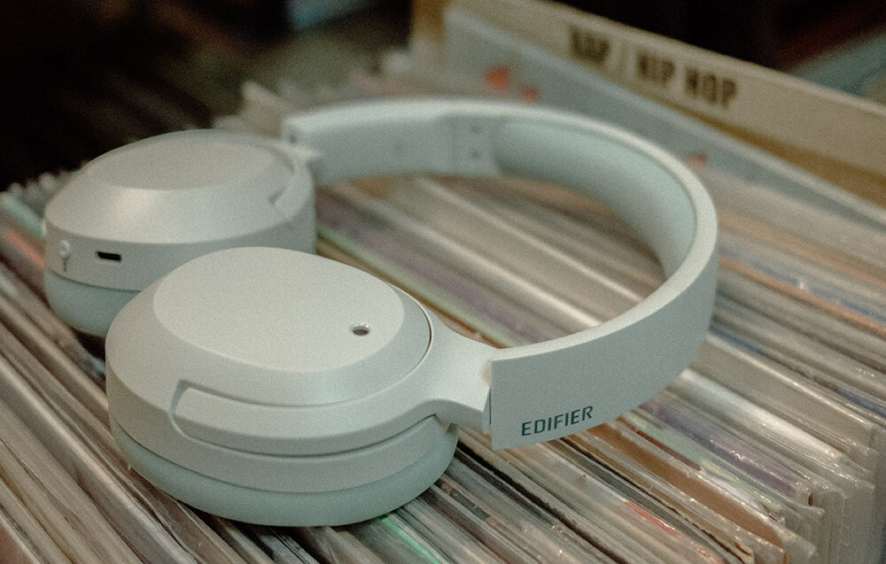 Słuchawki bezprzewodowe Edifier W820NB Plus dźwięk kontakt nauszne muzyka jakość model kodeki przetworniki membrany