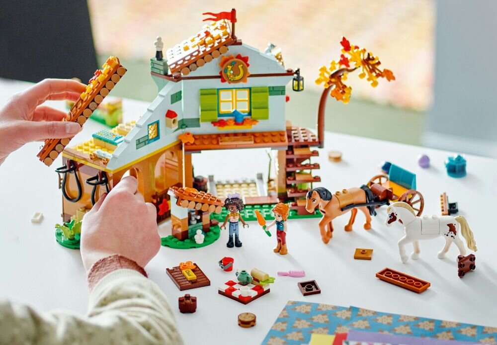 LEGO Friends Stajnia Autumn 41745  klocki elementy zabawa łączenie figurki akcesoria figurka zestaw 