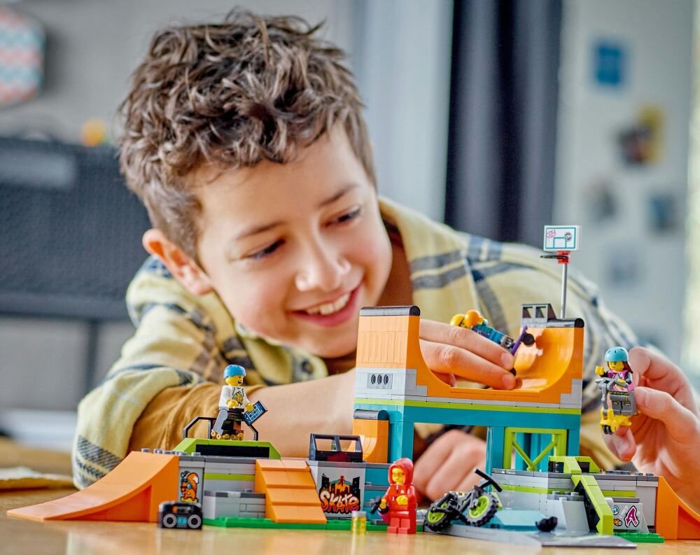 LEGO City Uliczny skatepark 60364  klocki elementy zabawa łączenie figurki akcesoria figurka zestaw 