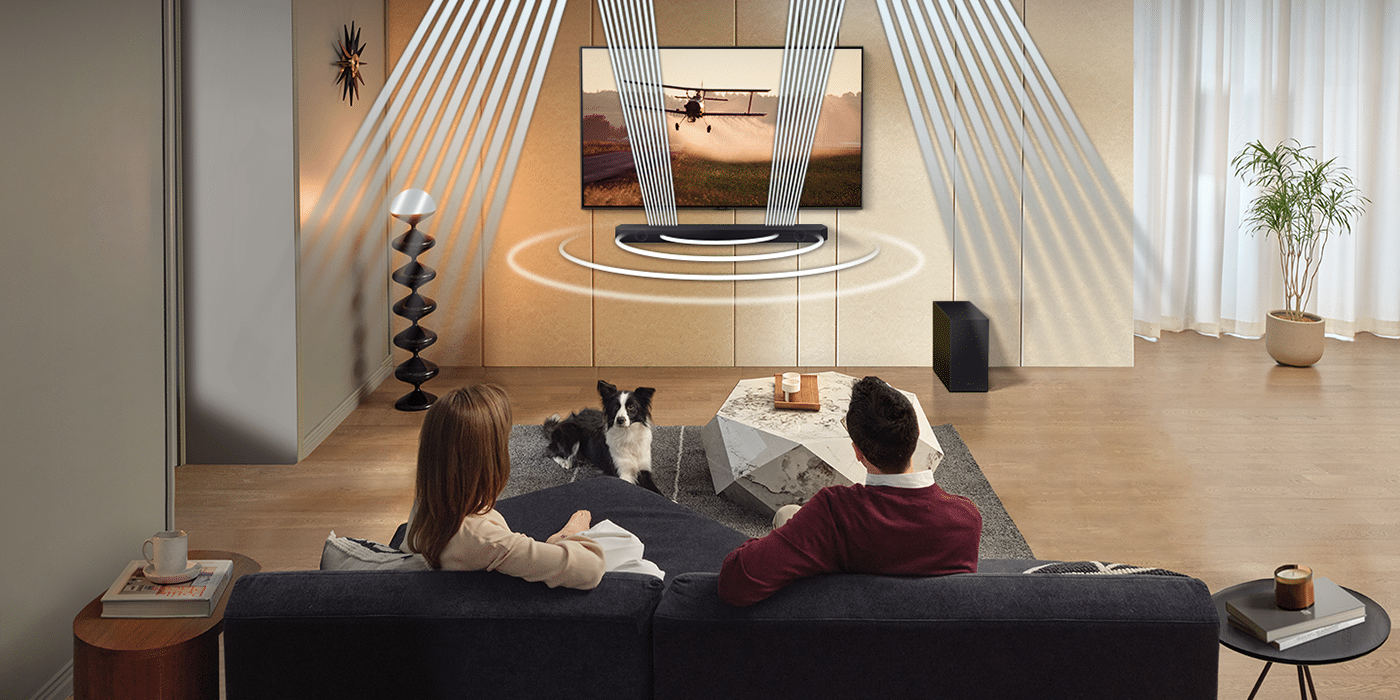 Ciesz się w domu przestrzennym dźwiękiem podczas oglądania i grania dzięki soundbarowi Samsung HW-Q600C, który możesz już kupić w Media Expert