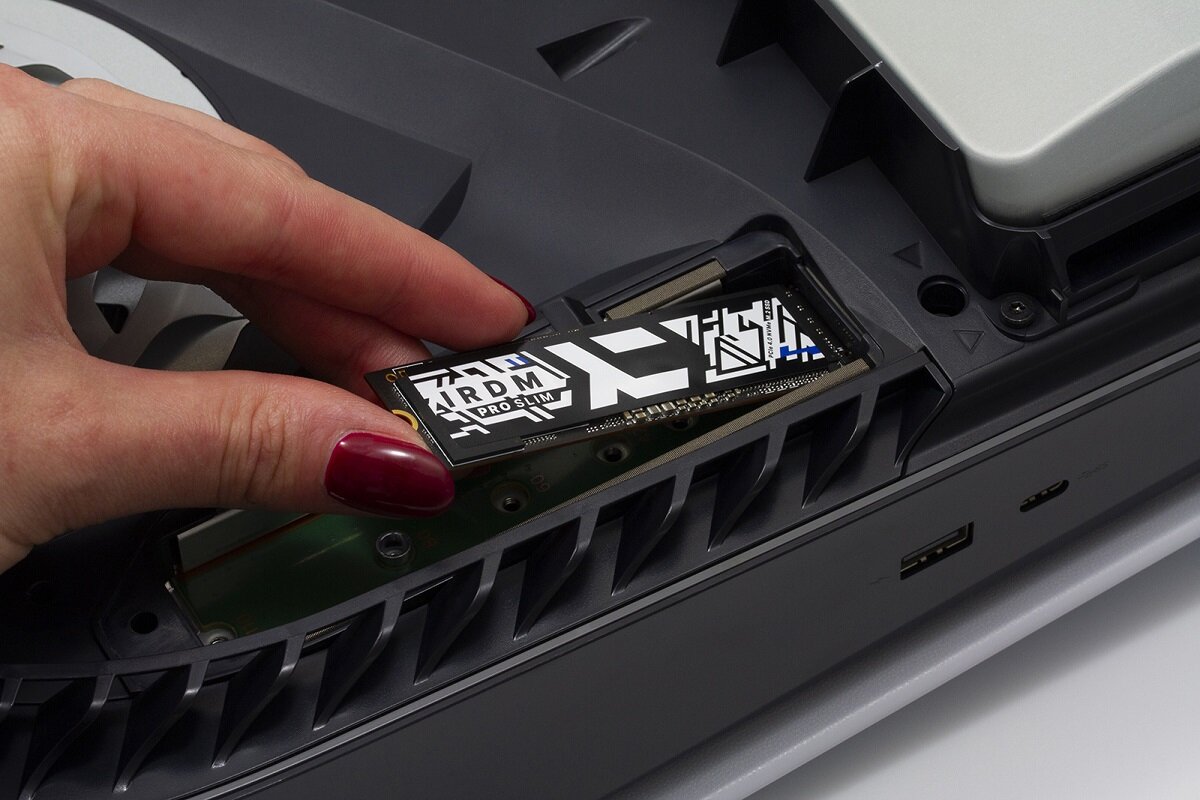Dysk PS5 GOODRAM IRDM Pro Slim Łatwa instalacja interfejs jakim jest PCIe 4 x4 Bezpieczeństwo danych Płynna rozrywka