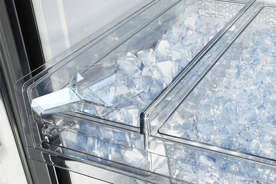 Dual Auto Ice Maker pozwala zyskać więcej miejsca na chłodzenie produktów