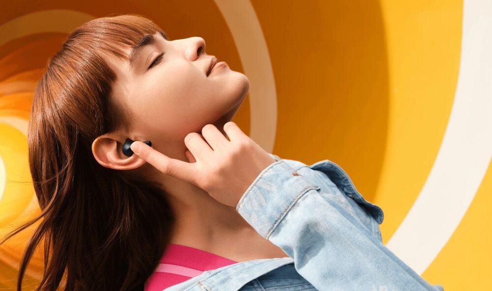 Słuchawki dokanałowe XIAOMI Redmi Buds 4 Active    dźwięk moc łączność szumy redukcja szumów hałas głośność zakres częstotliwość waga zasilanie ładowanie złącze port wtyczka działanie etui smartfon sterowanie wygoda muzyka