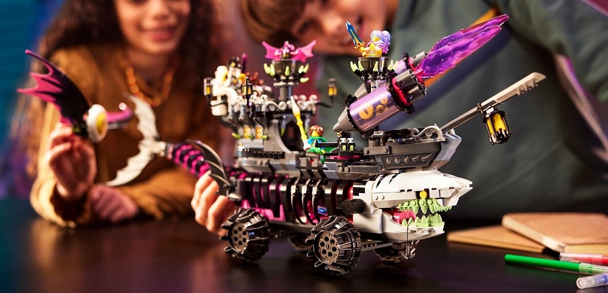 LEGO DREAMZzz Koszmarny Rekinokręt 71469 dziecko kreatywność zabawa nauka rozwój klocki figurki minifigurki jakość tradycja konstrukcja nauka wyobraźnia role jakość bezpieczeństwo wyobraźnia budowanie pasja hobby funkcje instrukcja aplikacja LEGO Builder