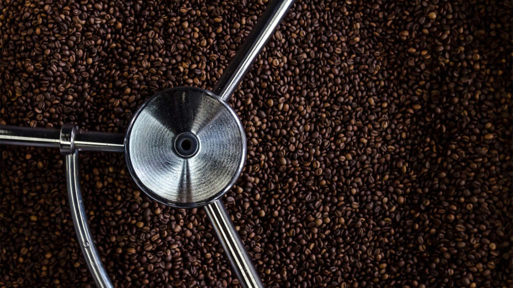 Kawa ziarnista PELLO CAFFE Black 1.1 kg 10% więcej swiezy smak ziarna wypalenie