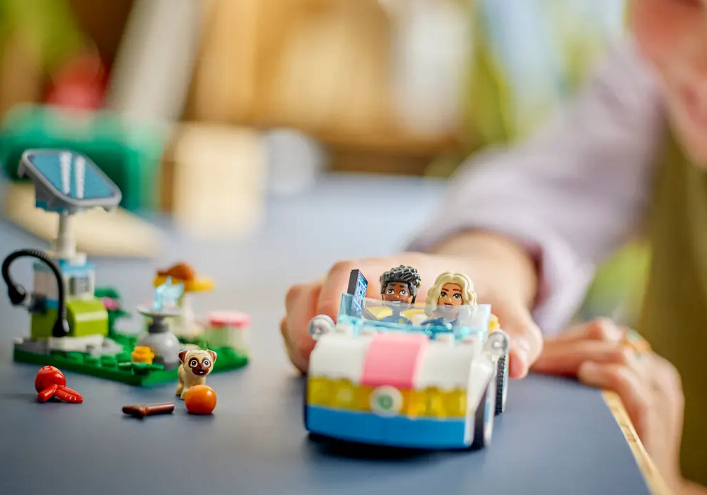 LEGO 42609 Friends Samochód elektryczny i stacja ładująca zabawa edukacja rozwój wyposażenie kreatywność