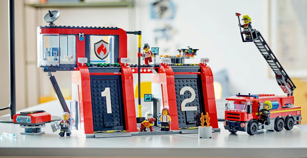 KLOCKI LEGO CITY REMIZA STRAŻACKA Z WOZEM STRAŻACKIM 60414 zabawa figurki straż wóz remiza