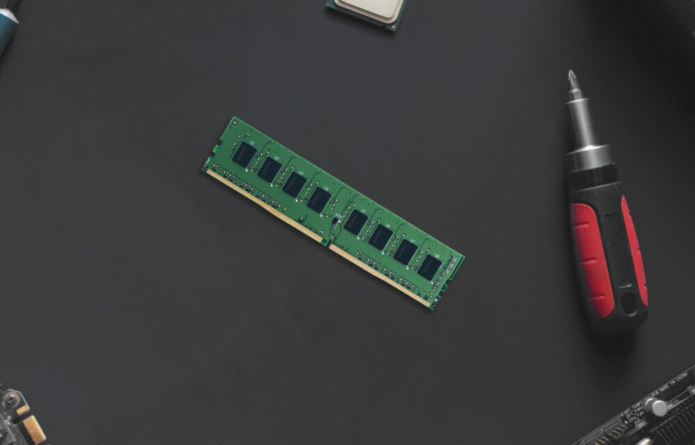 Komputer XQUANTUM XQR5R8S500-XA10D R5-3600 8GB RAM 500GB SSD GeForce GTX1060 DVD pamięć taktowanie opóźnienia kości